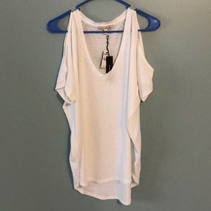 White t-shirt cut out sleeves